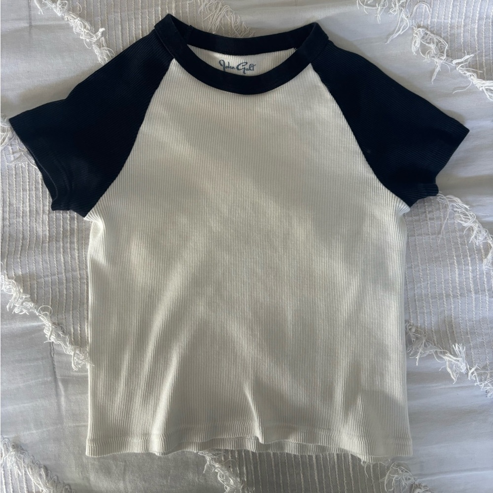 Brandy Melville baby tee